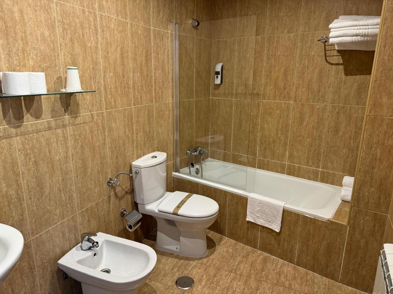Hospedium Hotel La Fuente Candelario Ngoại thất bức ảnh